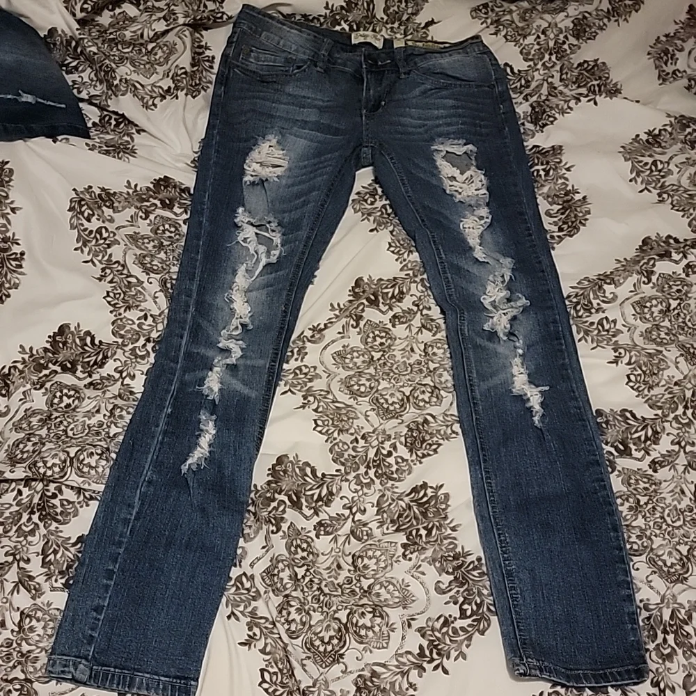Jeans - Picture 2 of 5